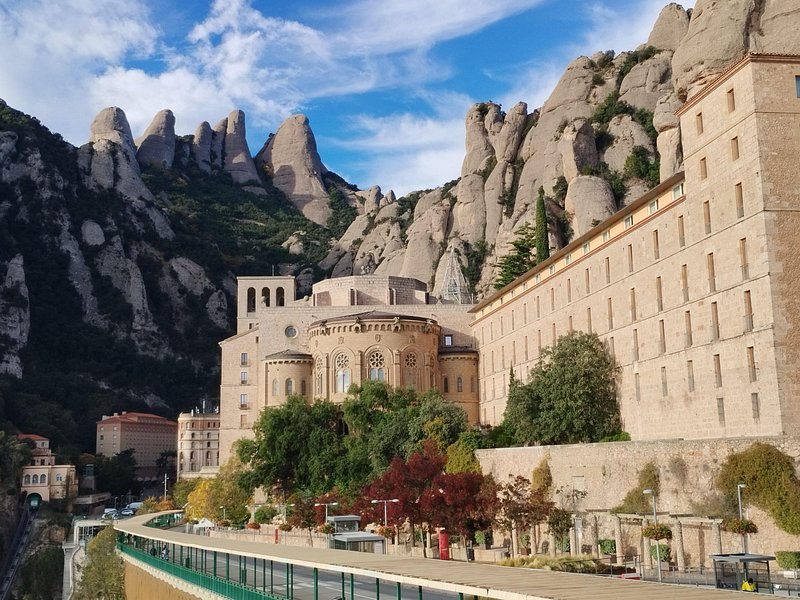 The long monastery buildings at Montserrat below the conglomerate needles